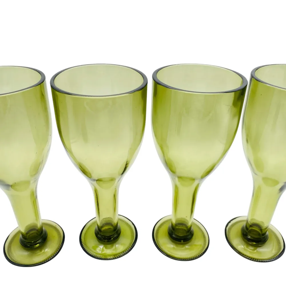 Vintage Weinrömer 70er Jahre 4er Set grün Pressglas Weingläser mit füllbarem Stiel