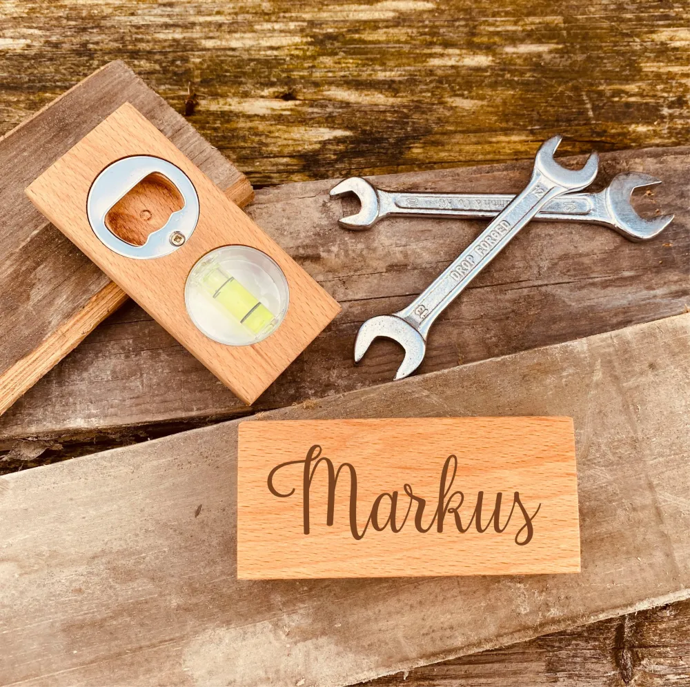 Flaschenöffner aus Holz mit Gravur | Geschenke für Bierliebhaber | personalisierter Flaschenöffner | Geschenk zum Vatertag