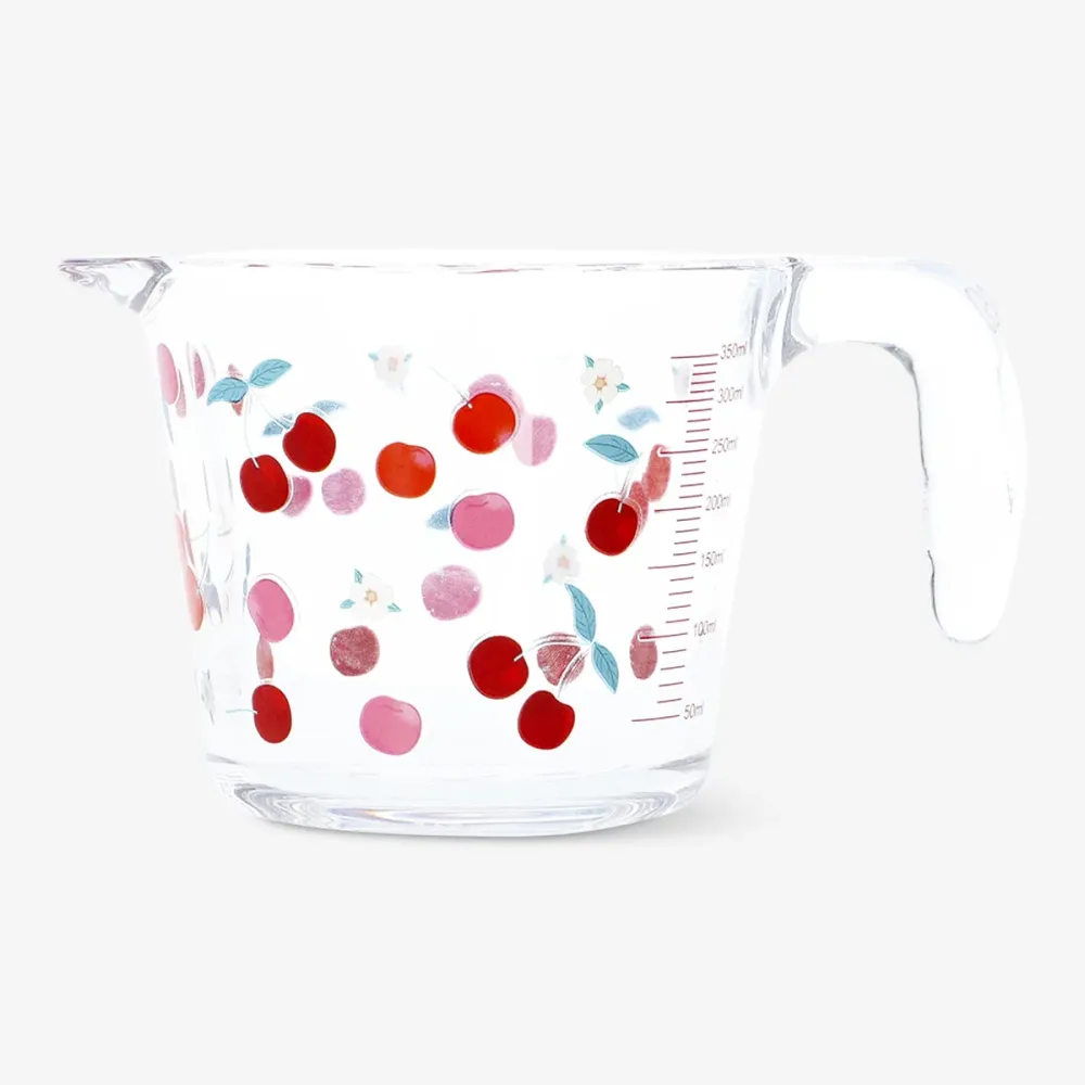 Messbecher mit Beerenaufdruck