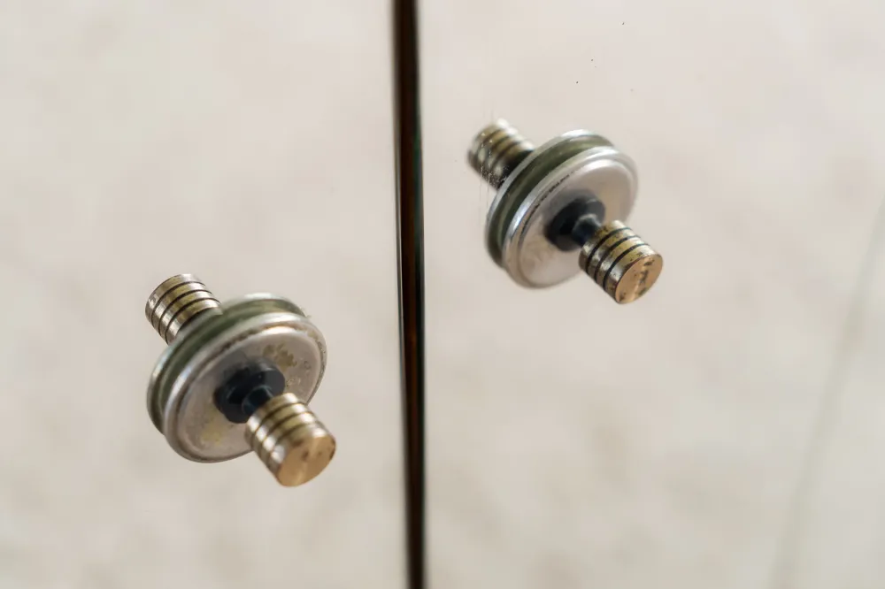 Spiegelschrank