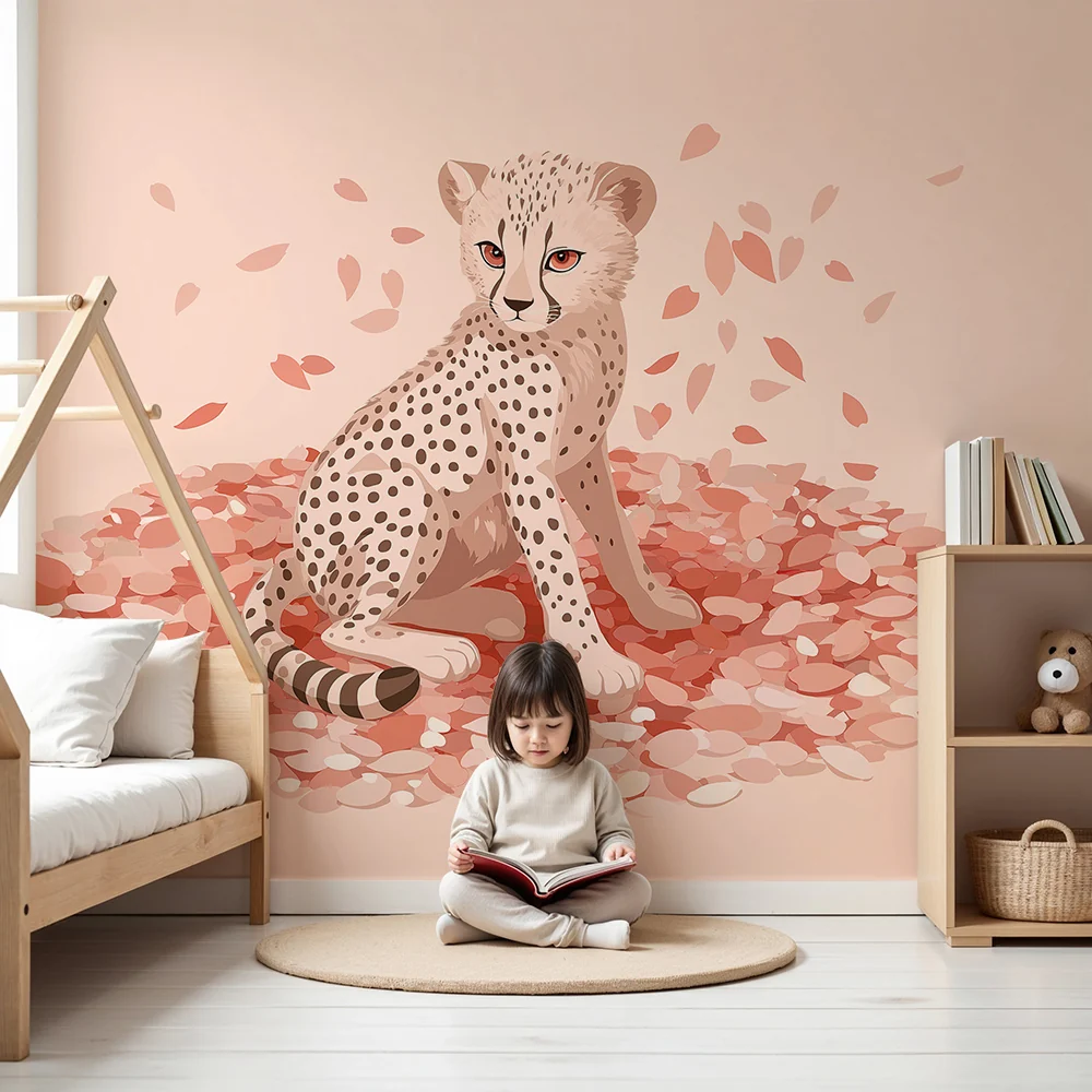 Babyzimmer Tapete | Junger Gepard auf einem Bett aus rosa Blüten