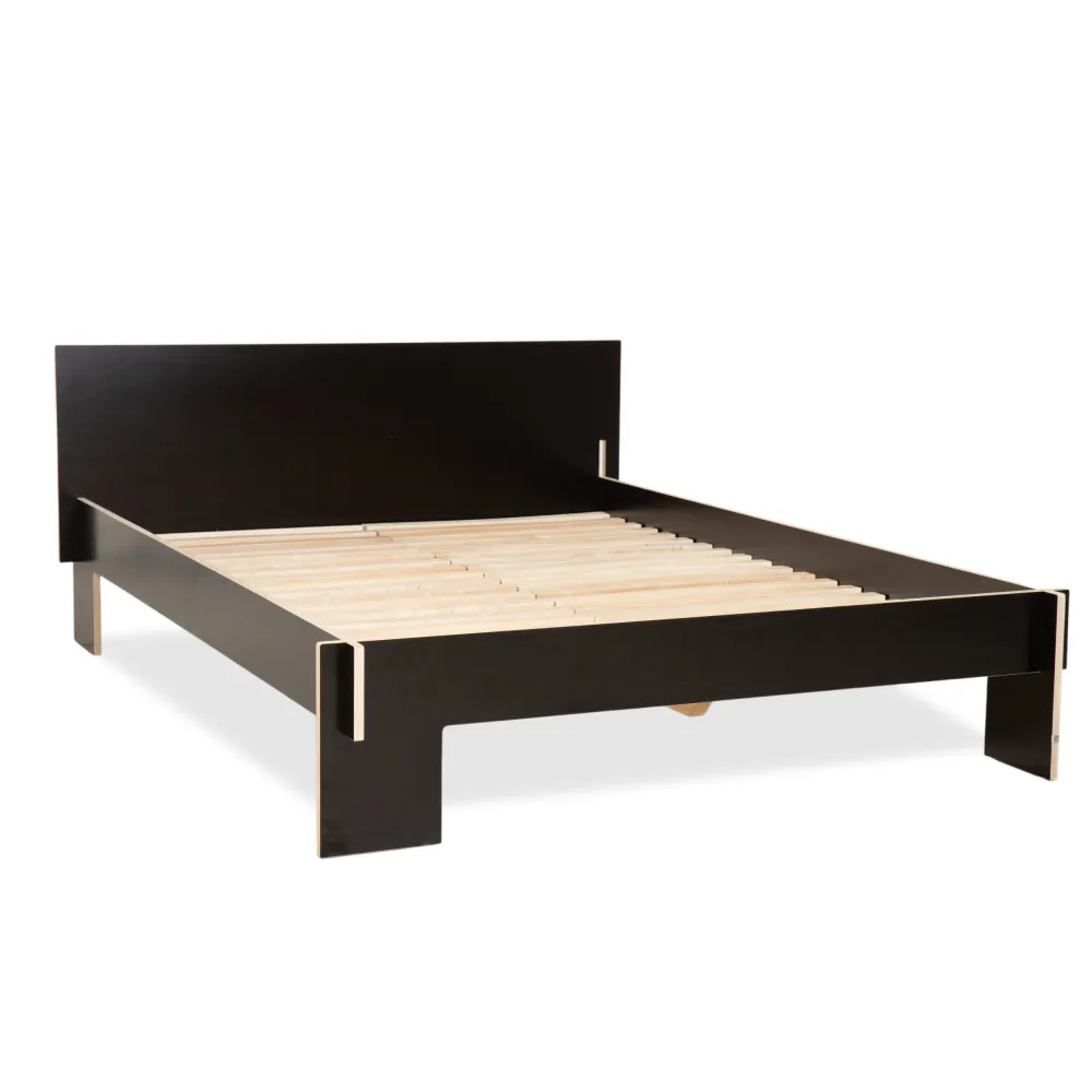 Nils Holger Moormann Siebenschläfer Holz Bett Schwarz