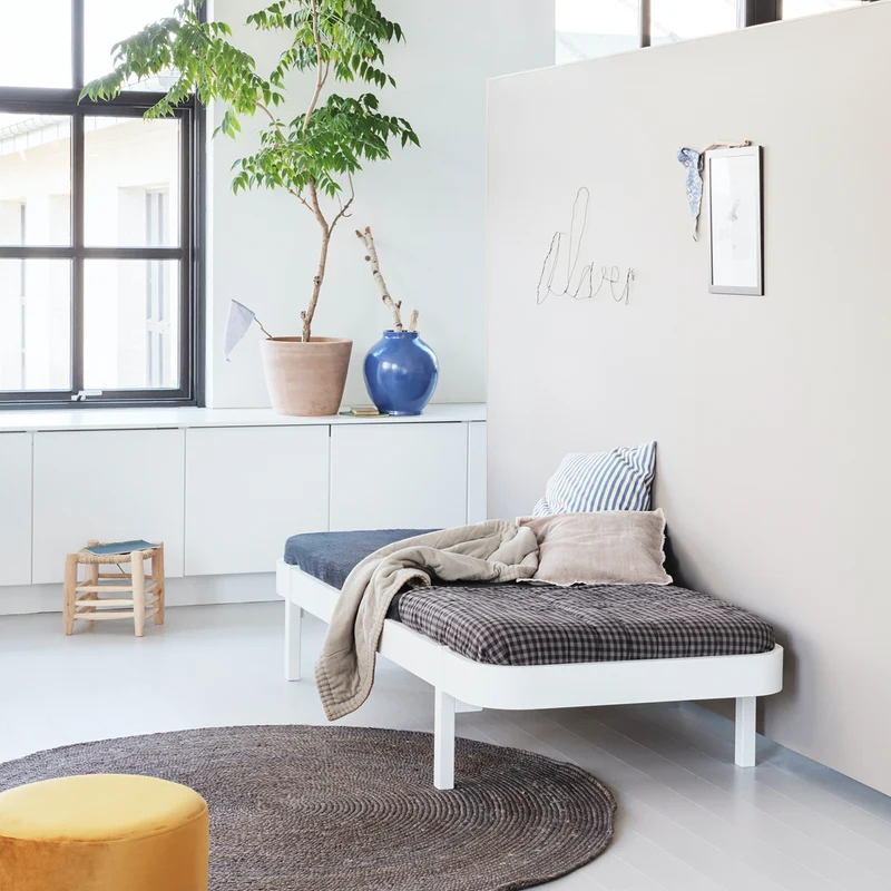 Oliver Furniture Wood Lounger Bett 90 x 200 cm Weiss