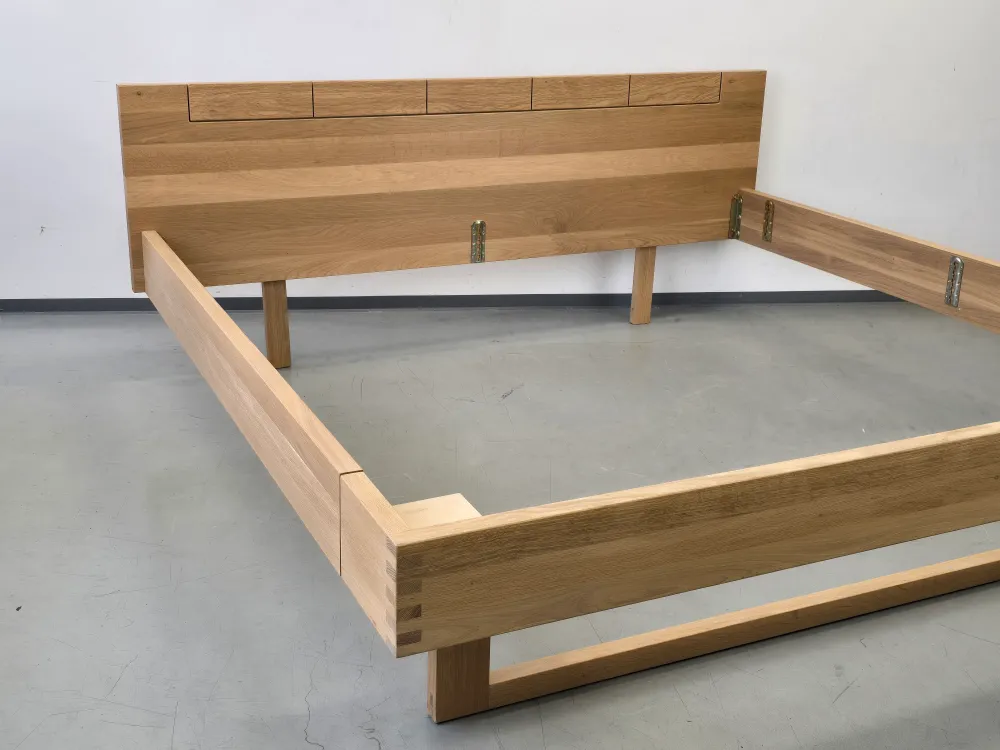VOGLAUER BETT V-Montanara Wildeiche holz eiche Massivholz 140x200 Spaltholz Design