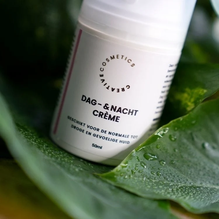 Natürliche Tages- und Nachtcreme
