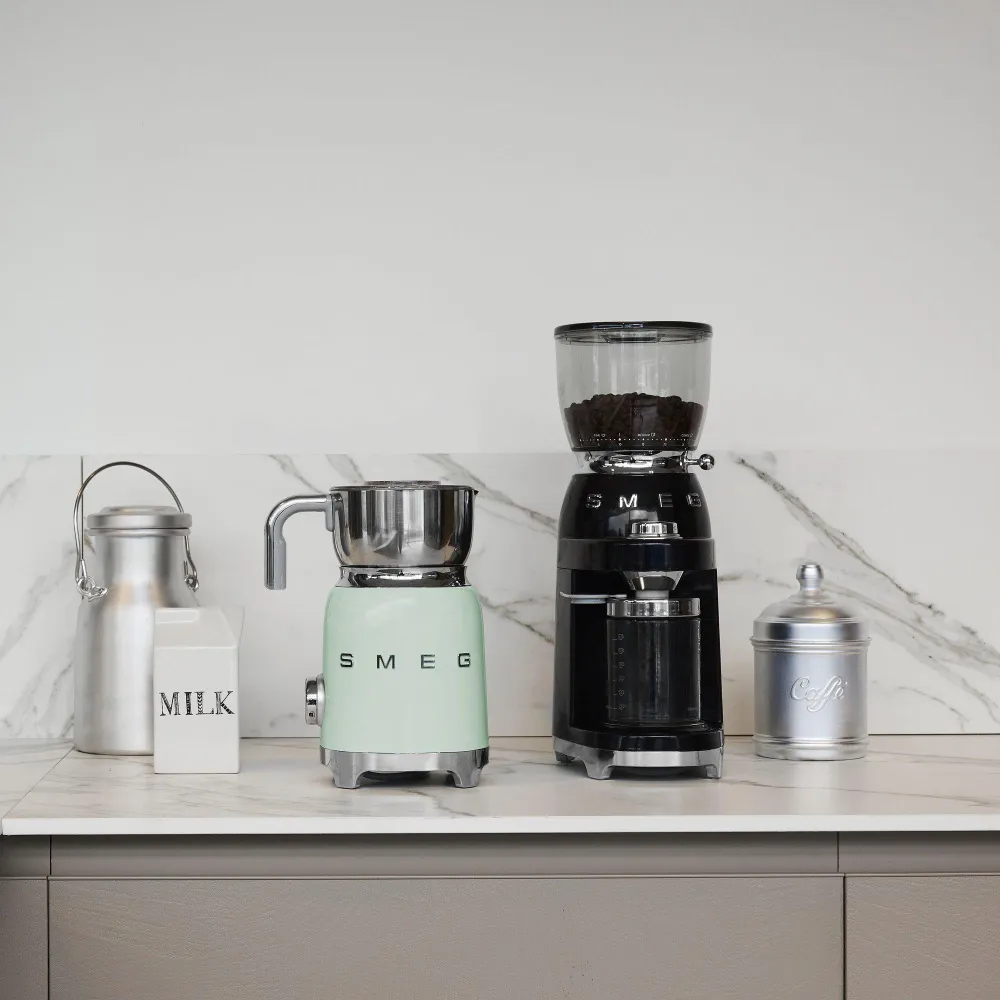 Smeg Milchaufschäumer 'Water Green' MFF11PGEU