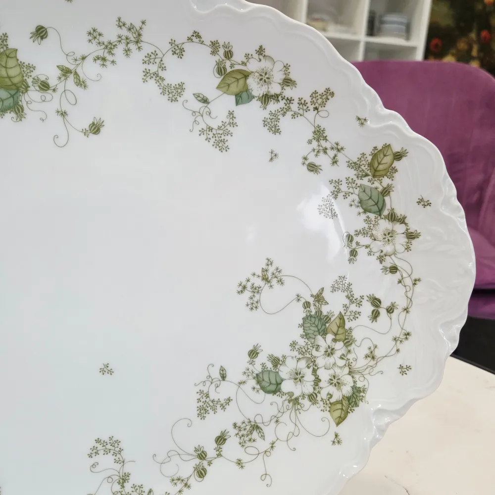 Große Hutschenreuther Porzellan Servierplatte mit grünen Blumen (39cm.)