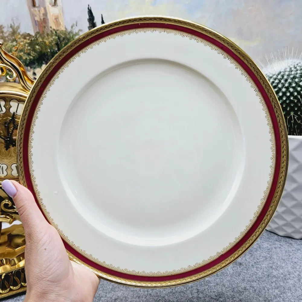 Hutschenreuther Elfenbein Porecliano Servierplatte (24,5 cm.)