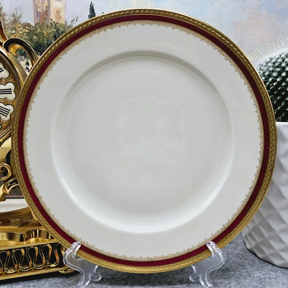 Hutschenreuther Elfenbein Porecliano Servierplatte (24,5 cm.)