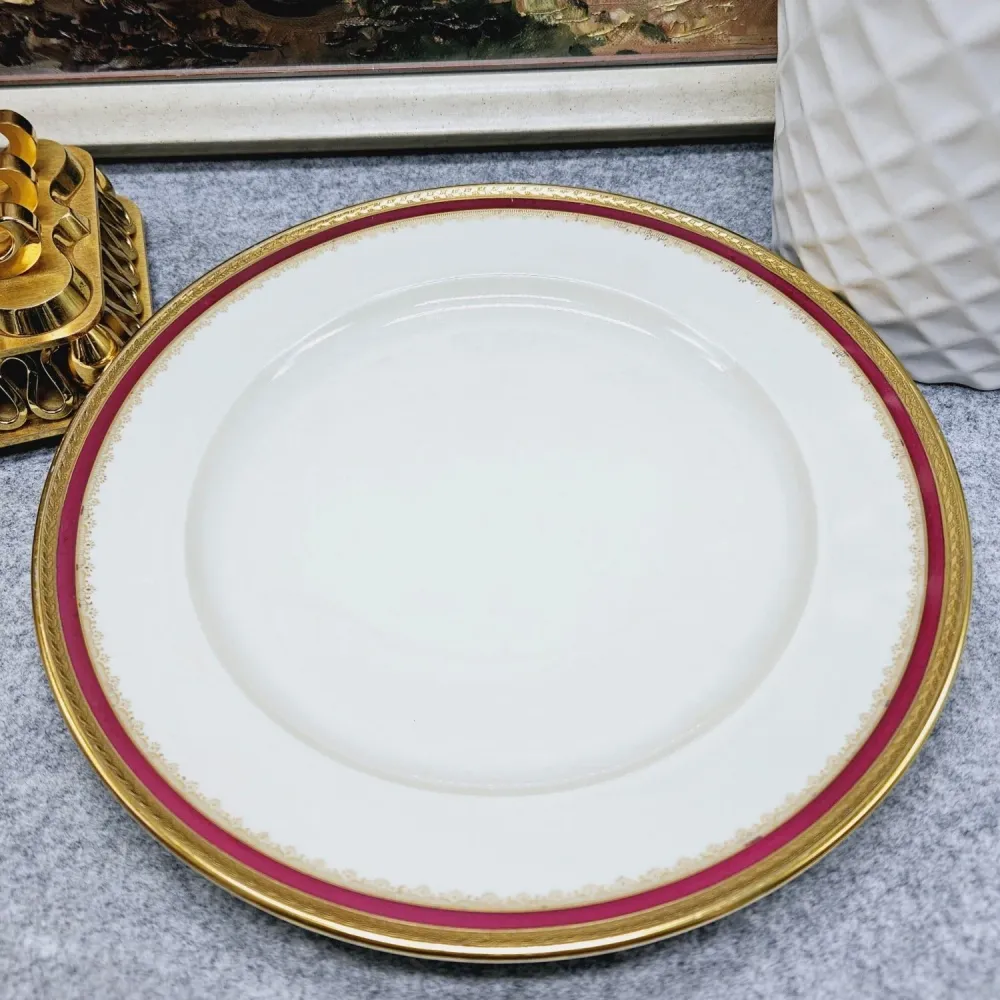 Hutschenreuther Elfenbein Porecliano Servierplatte (24,5 cm.)