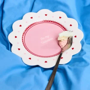 Servierplatte mit Herzen und Wellenschliff - 20 cm