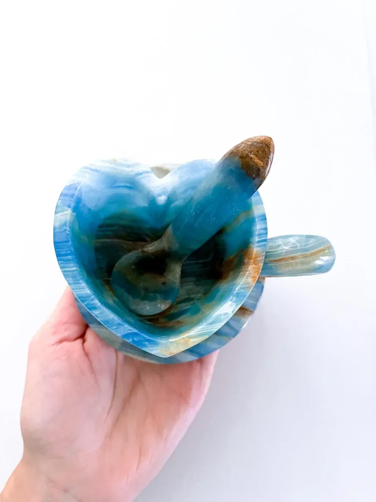 Deko Blaue Onyx / Blauer gebänderter Calcit Herz Tasse Kristall Becher mit Teller und Löffel SET . Blue Onyx / Calcite Hea...
