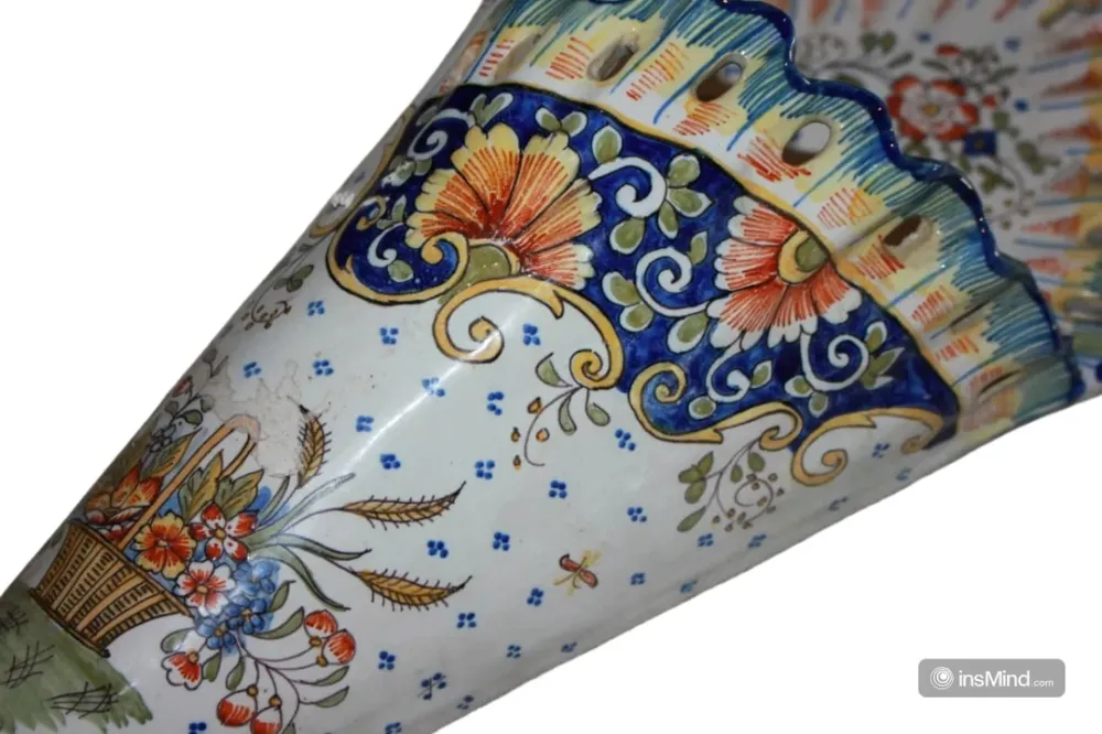 Französischer Wandhalter für Briefe und Blumen aus Porzellan, Ende 19. Jahrhundert