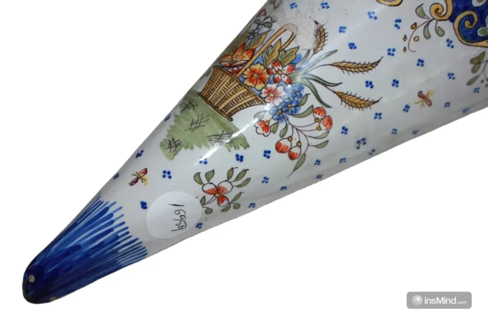 Französischer Wandhalter für Briefe und Blumen aus Porzellan, Ende 19. Jahrhundert