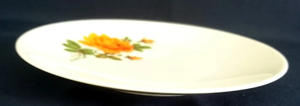 DESSERTTELLER - Porzellan, Flora Pflanzen Rosenblumen Blüten Motiv Dekor