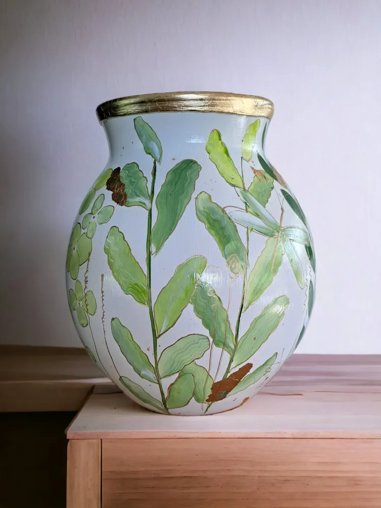 Handbemalte Vase, entworfen von Tanja Diederen