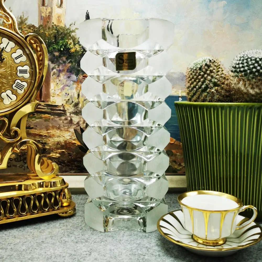 Handgeschnitzte Vase "Sabina Kristall"