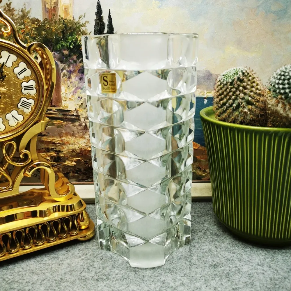 Handgeschnitzte Vase "Sabina Kristall"