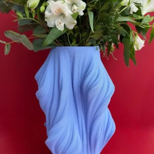 Hohe, blaue, unregelmäßige Vase mit 3D-Effekt