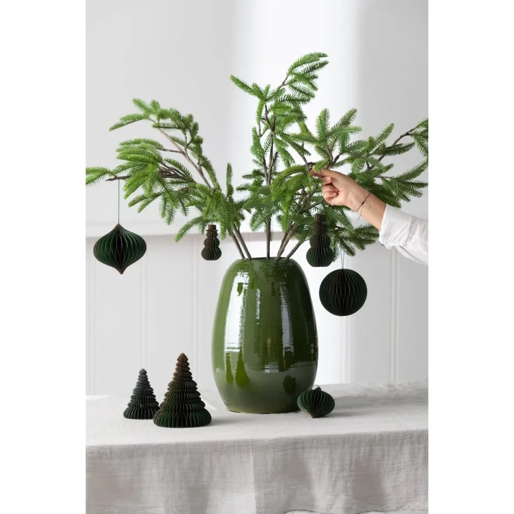 J-Line Vase Lola Porzellan Grün Medium – Große Design Blumenvase aus Keramik 40 cm
