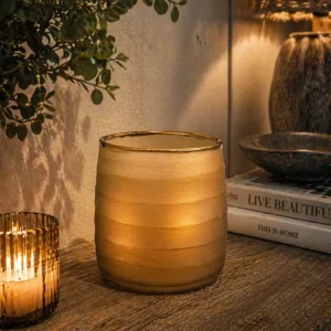 Kaheku Vase Friest · Amber