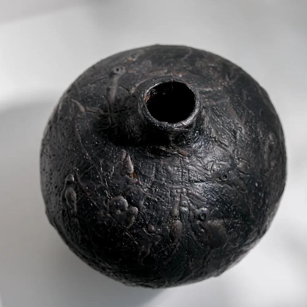 Lotte Buur, kleine Vase, Steinzeug | schwarz (LB05)