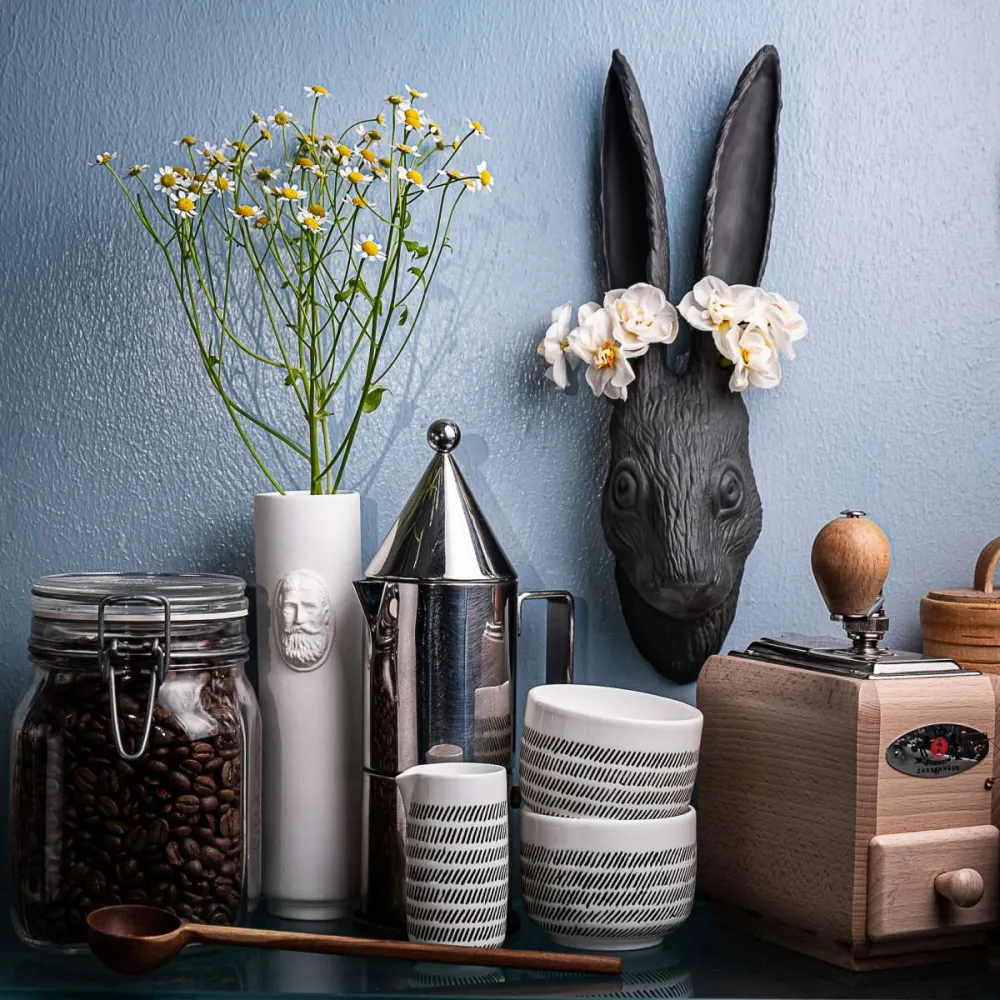 Mein Name ist Herr Kowalski ... niedlicher Porzellan Hase Blumenvase Klatt Objects für die Wand Hängevase schwarz