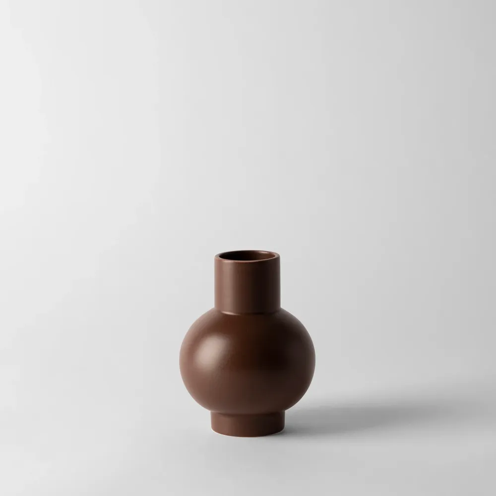 Nicholai Wiig-Hansen - Strøm - Vase - small - chocolate