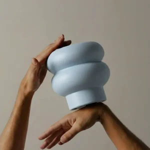 Ripple Vase Klein – Hellblau – Perfekt für Blumen – Neu