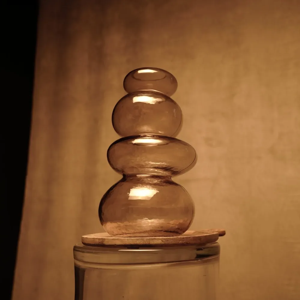 Vase aus recyceltem Glas – zeitgenössisches Design