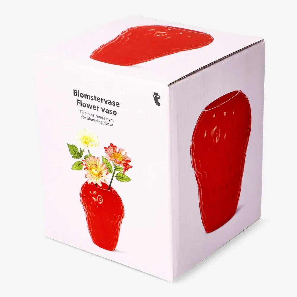 Vase mit Erdbeeren