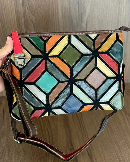 Mosaico Vita Clutch – 28 x 11 cm – Echtleder | Handgefertigt | Mit Schulterriemen