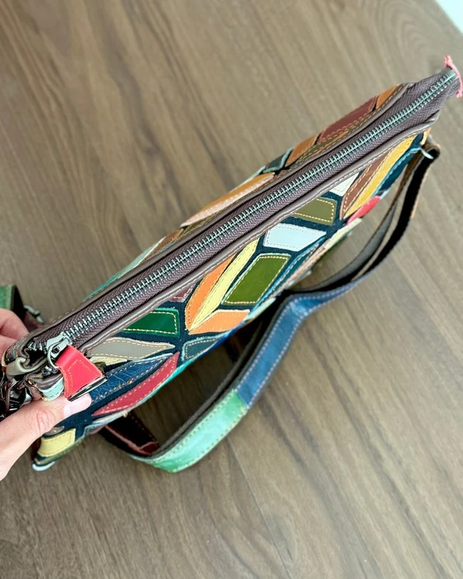 Mosaico Vita Clutch – 28 x 11 cm – Echtleder | Handgefertigt | Mit Schulterriemen