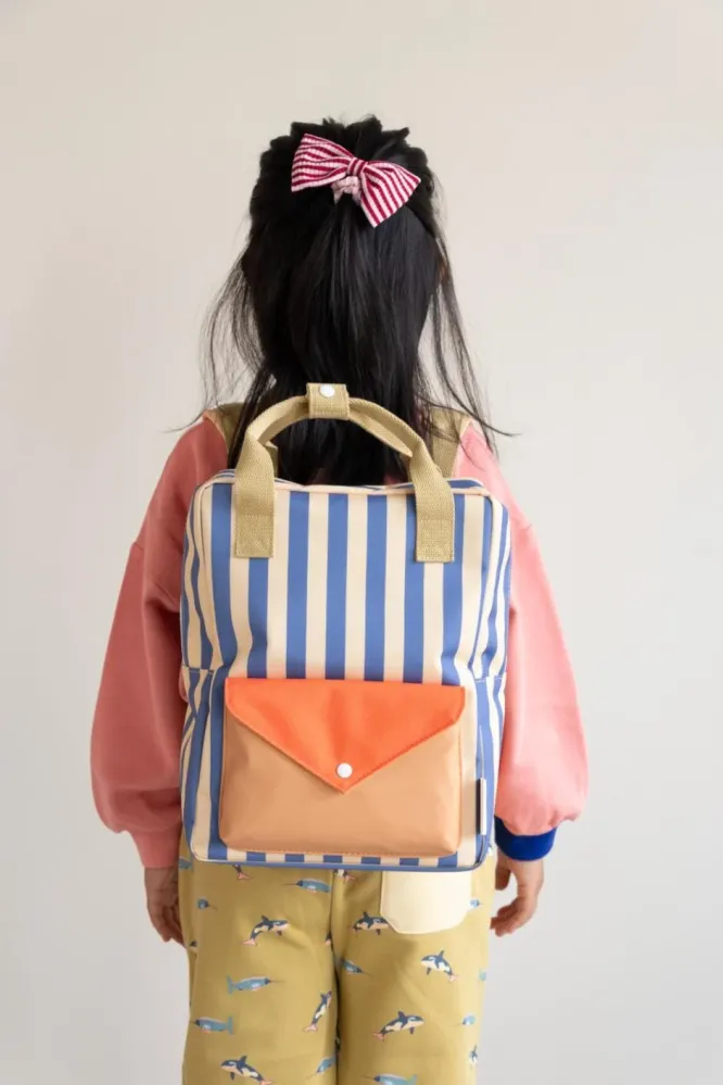 Rucksack mittelgroß - Wonders Envelope Stripes Blauwal + Sandgelb - Sticky Lemon
