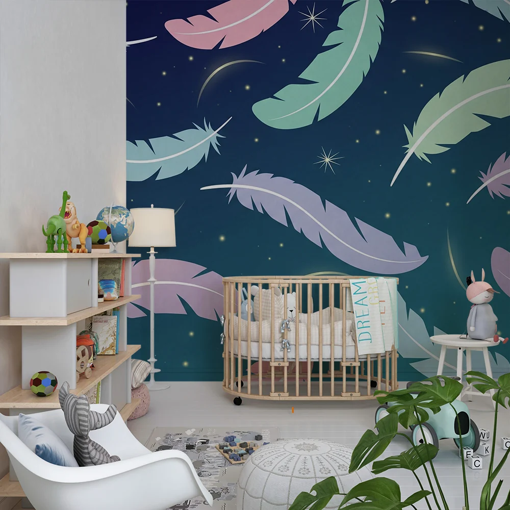 Babyzimmer Tapete | Bunte Federn schweben am Sternenhimmel