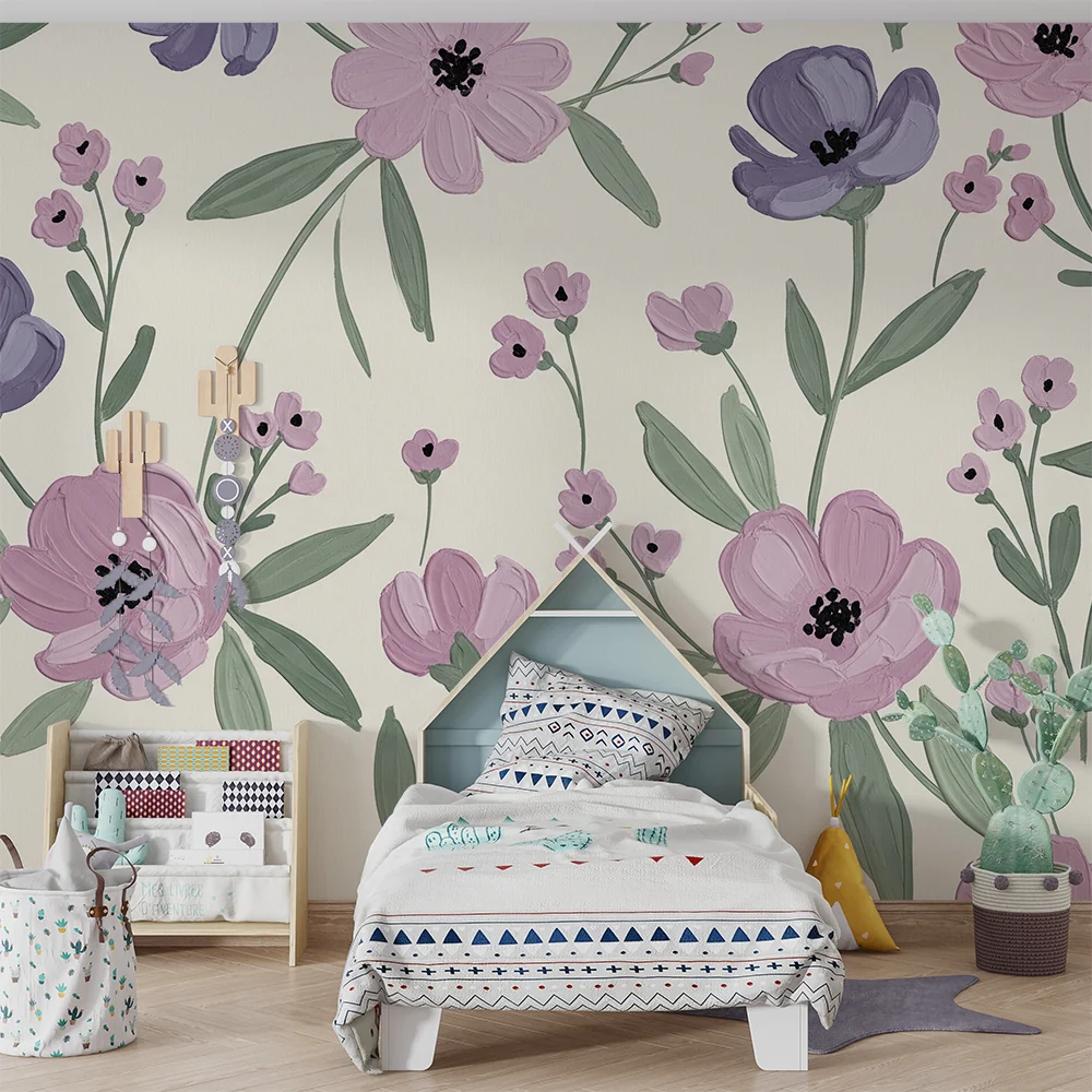 Babyzimmer-Tapete | Zarte Pastellblumen auf cremefarbenem Grund
