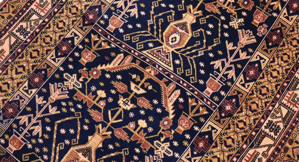 Afghan Teppich 140 x 102 cm - schwarz