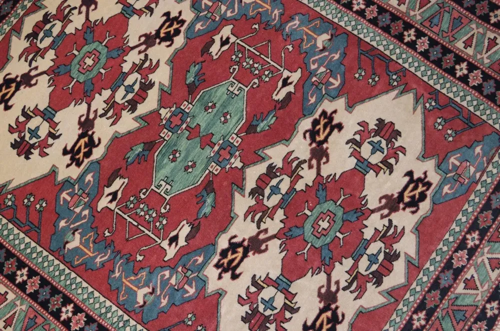 Afghan Teppich 145 x 135 cm - rot