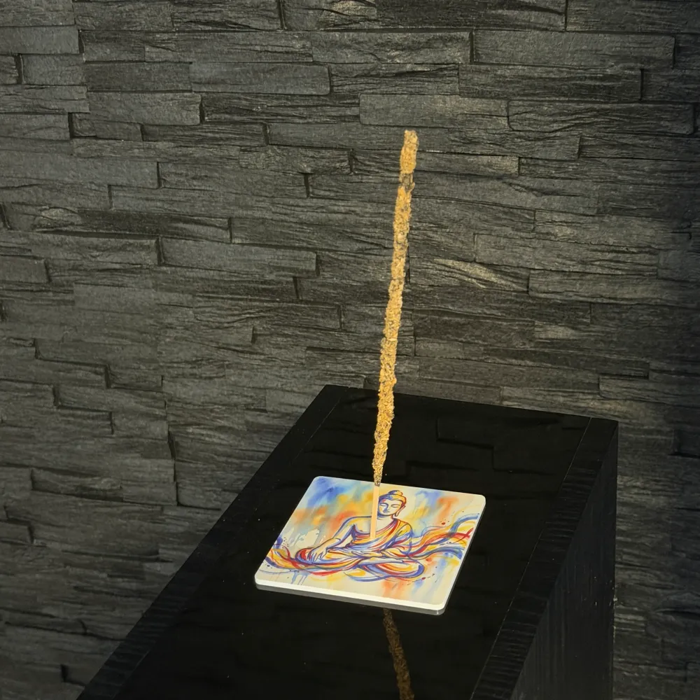 Buddha – Motiv 4 | Abstrakter Räucherstäbchenhalter aus Acryl - 10 × 10 cm