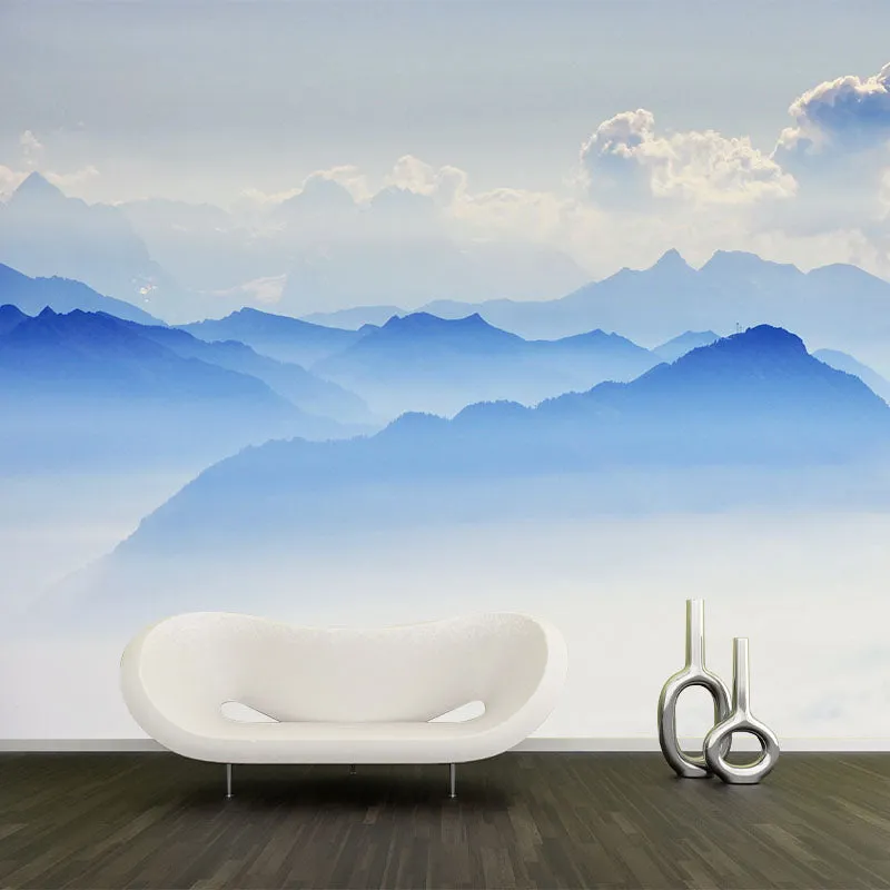 Blaue, smogige Berglandschaft, feuchtigkeitsbeständige Wandkunst für das Wohnzimmer Clearhalo