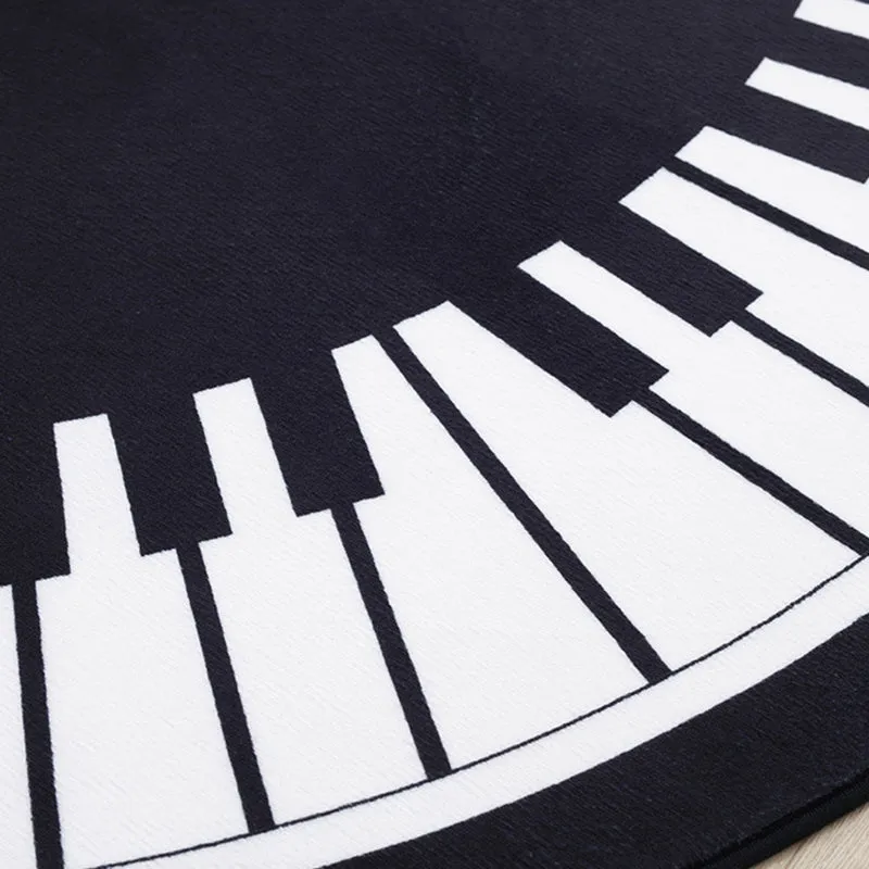 Stilvoller Kinderteppich schwarz-weißem Musik-Klaviermuster-Teppich aus Polyester, haustierfreundlicher Teppich für das Ki...