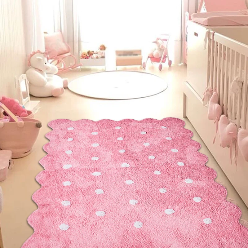 Stilvoller unregelmäßiger Kinderteppich mit rosa und grauem Tupfenmuster, rutschfester Polyester-Teppich für das Kinderzim...