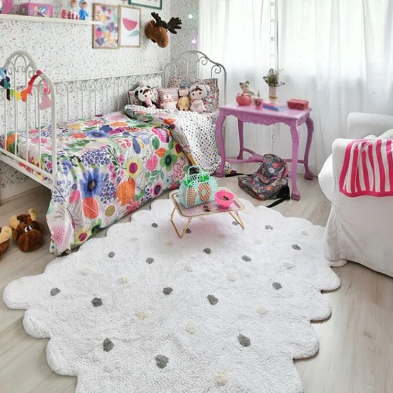 Stilvoller unregelmäßiger Kinderteppich mit rosa und grauem Tupfenmuster, rutschfester Polyester-Teppich für das Kinderzim...