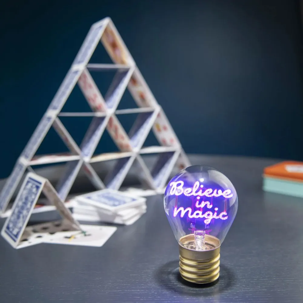 Deko-Tischlampe Glühbirnenform - "Believe Magic" • LEGAMI
