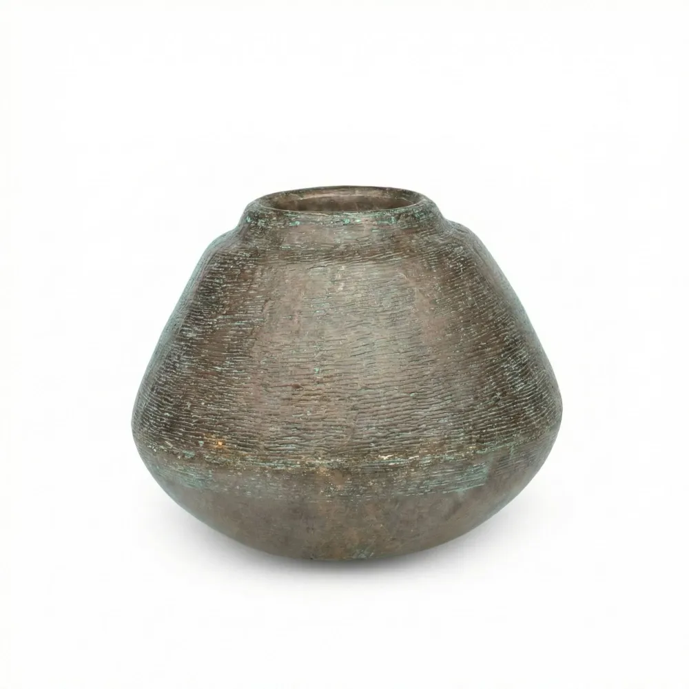 Design Vase Togo | Exklusive Messing Vase mit Patina