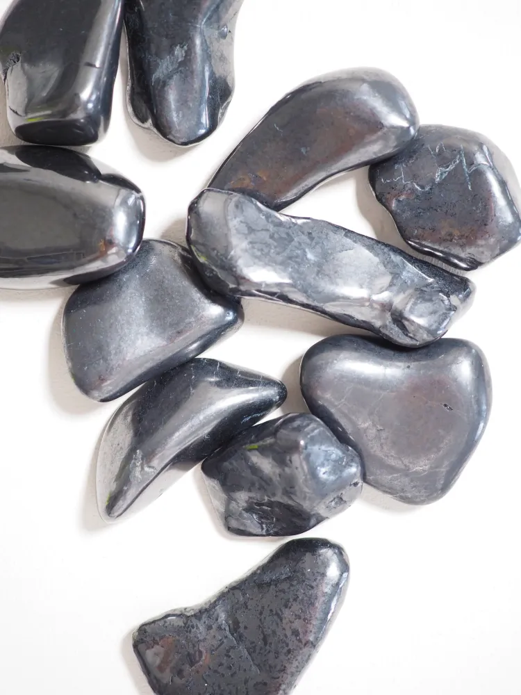 Edel Schungit Trommel Stein . Fancy Shungite Tumble ca. 5 cm - aus Russland