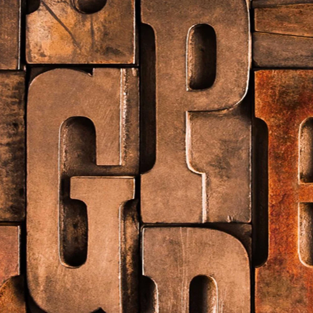 Doppelseitiger Raumteiler, Buchstaben Feeby