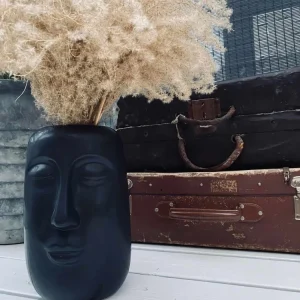 Große, schöne Keramikvase mit Gesicht