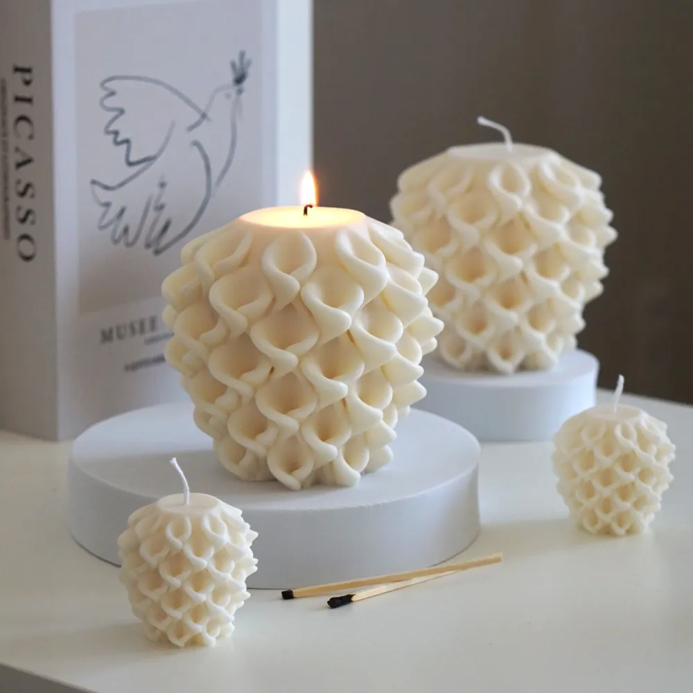 Handgefertigte Design-Kerze 3D-Wellenmuster vegan ohne Duft
