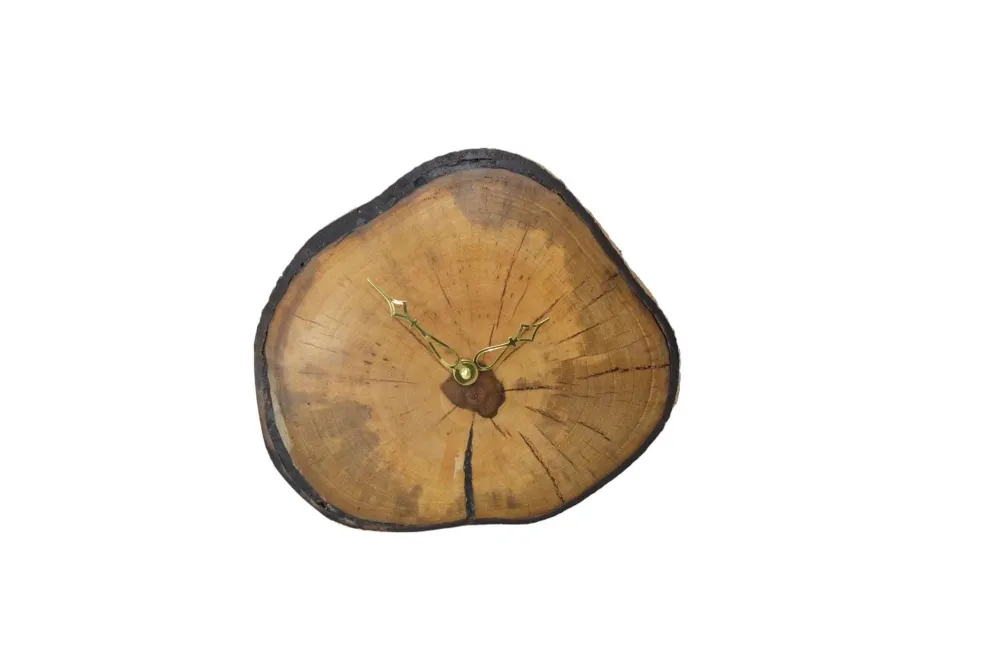 Holz Wanduhr 28x26 cm aus Walnuss Unikat Handarbeit